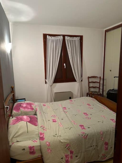 Vaste Villa Au Coeur De La Pinede Les Mathes Luaran gambar
