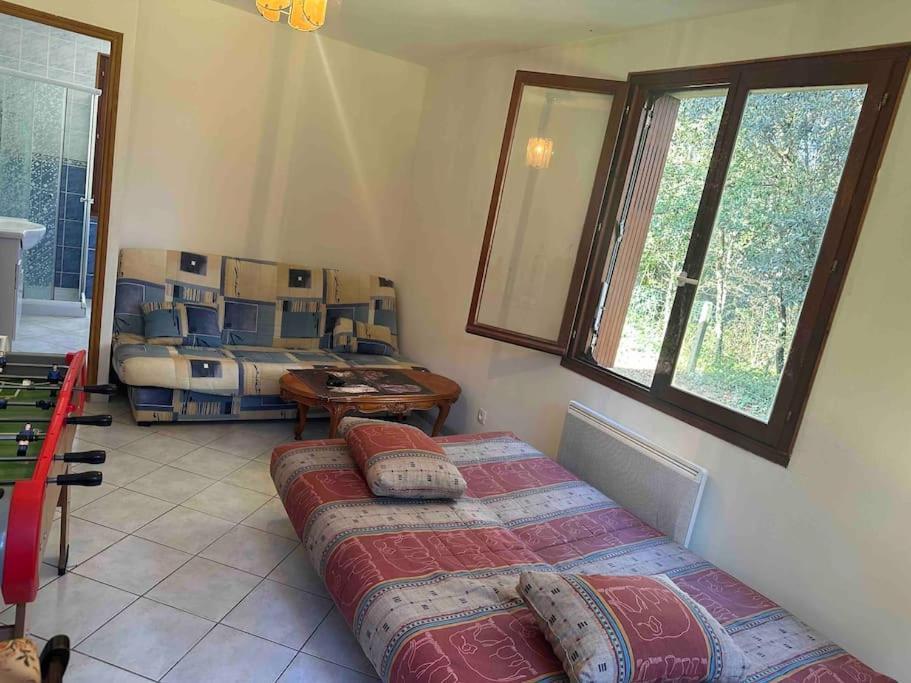 Vaste Villa Au Coeur De La Pinede Les Mathes Luaran gambar